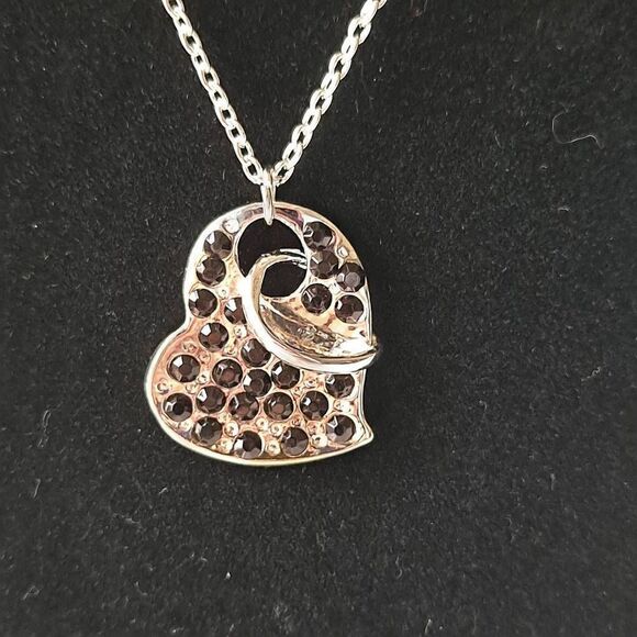 Silvertone Heart Necklace and earring set Nwt - Picture 2 of 7